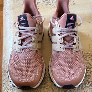 Adidas UltraBoost excellent condition